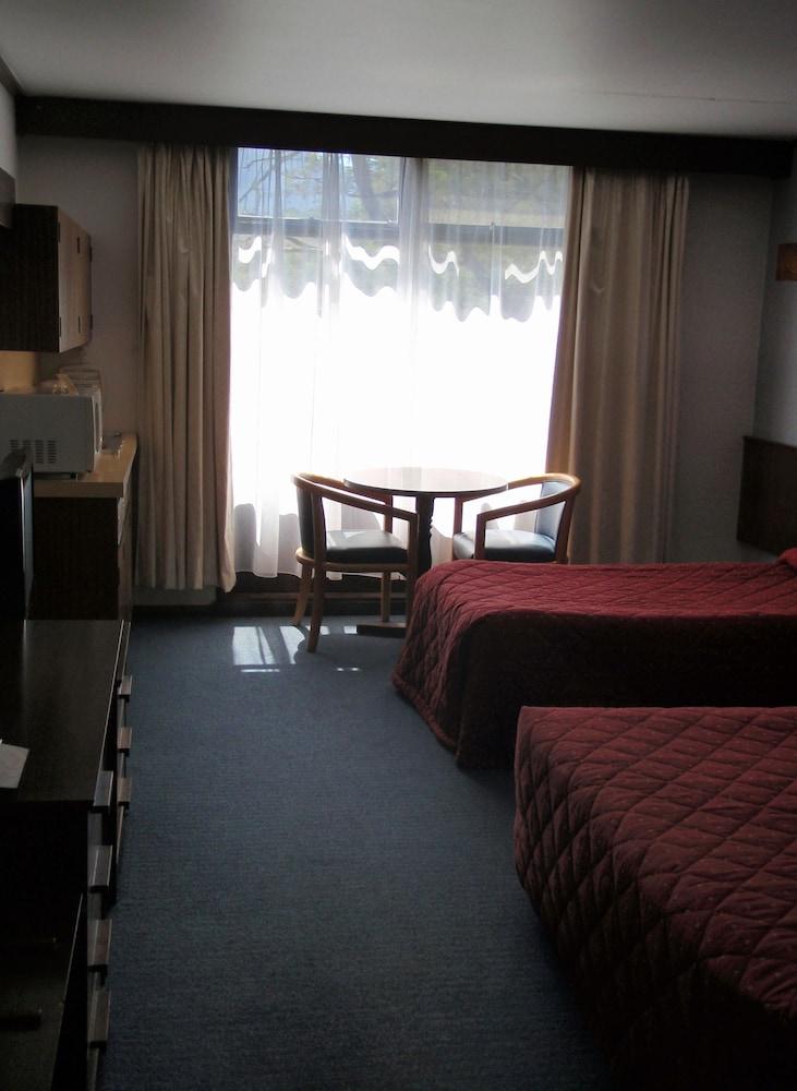 West Coaster Motel Queenstown Ngoại thất bức ảnh